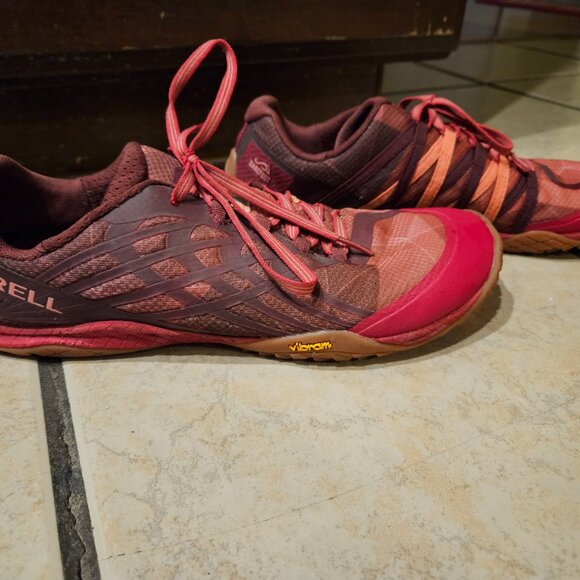 Merrell Trail Glove 4 Barefoot Hiking Shoes Pink and Red Vibram Sole Sneakers - Picture 2 of 7